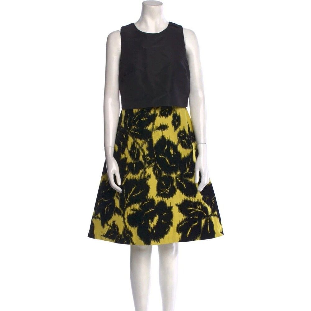 $3,490 Carolina Herrera Sleeveless Tromp L'oeil Dress Size: 4 YELLOW BLACK - Picture 3 of 11